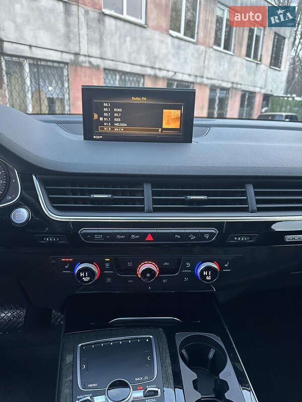 Внедорожник / Кроссовер Audi Q7 2015 в Пустомытах