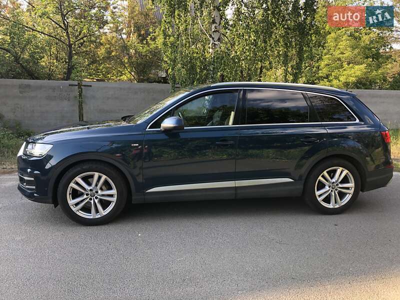Внедорожник / Кроссовер Audi Q7 2018 в Киеве