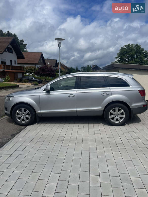 Позашляховик / Кросовер Audi Q7 2006 в Києві