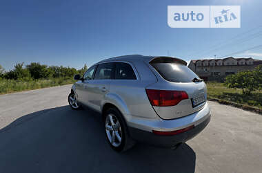 Позашляховик / Кросовер Audi Q7 2007 в Хотині