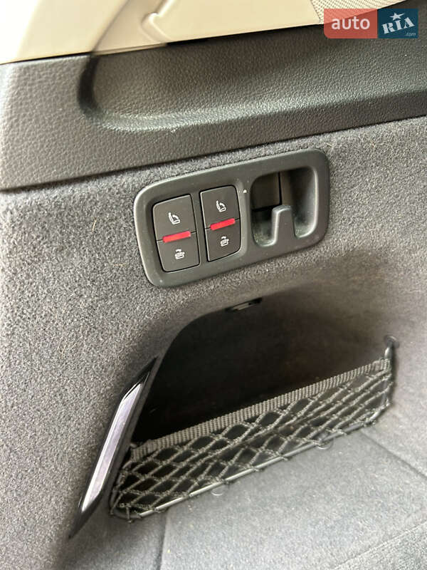 Внедорожник / Кроссовер Audi Q7 2015 в Киеве