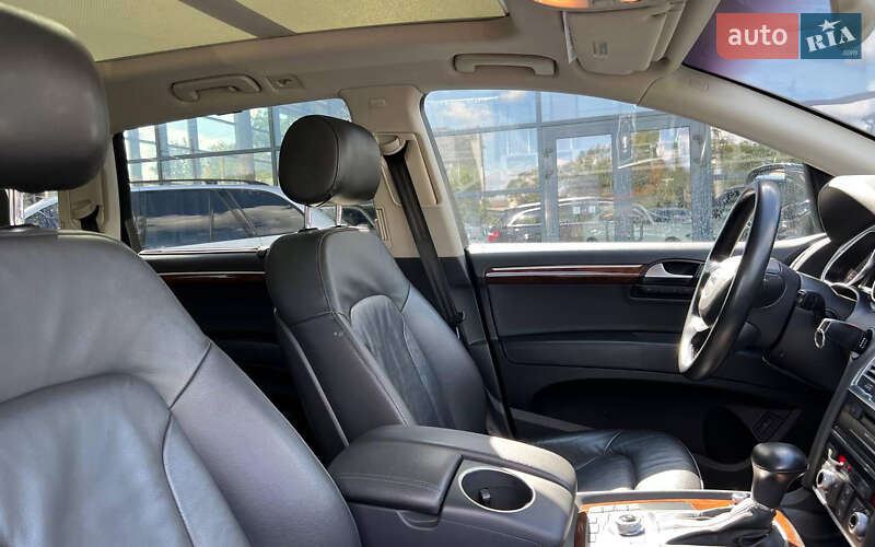 Позашляховик / Кросовер Audi Q7 2013 в Львові