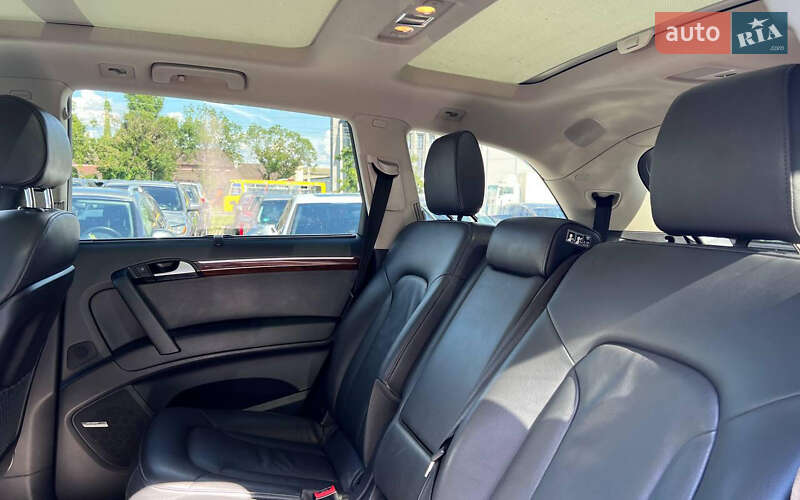 Позашляховик / Кросовер Audi Q7 2013 в Львові