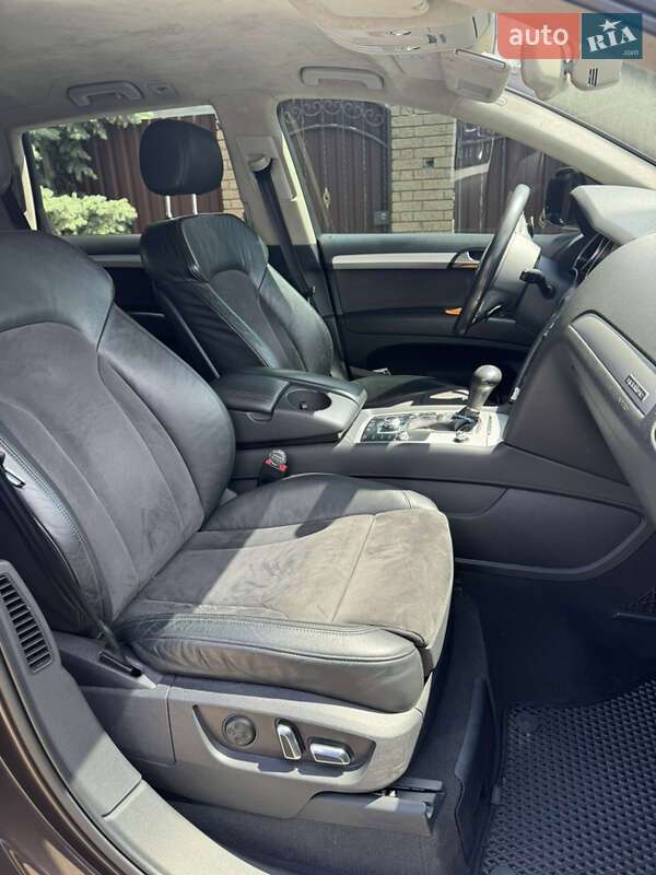 Внедорожник / Кроссовер Audi Q7 2011 в Днепре