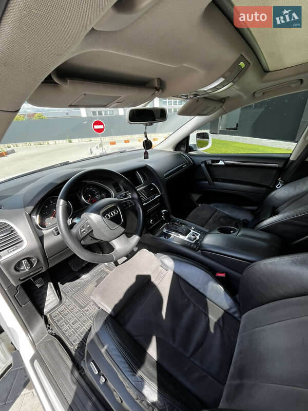 Позашляховик / Кросовер Audi Q7 2010 в Мукачевому