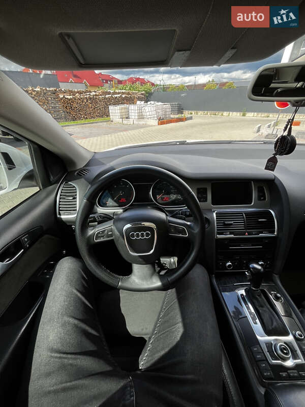 Позашляховик / Кросовер Audi Q7 2010 в Мукачевому