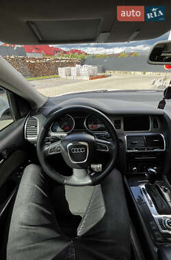 Внедорожник / Кроссовер Audi Q7 2010 в 