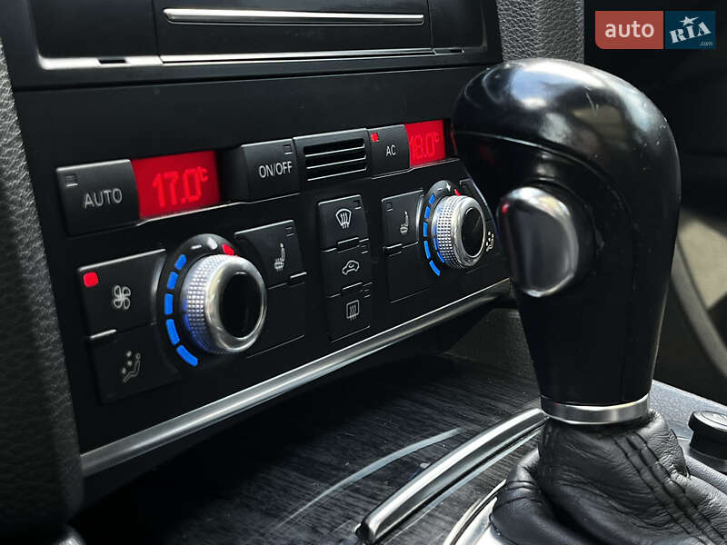 Позашляховик / Кросовер Audi Q7 2010 в Мукачевому