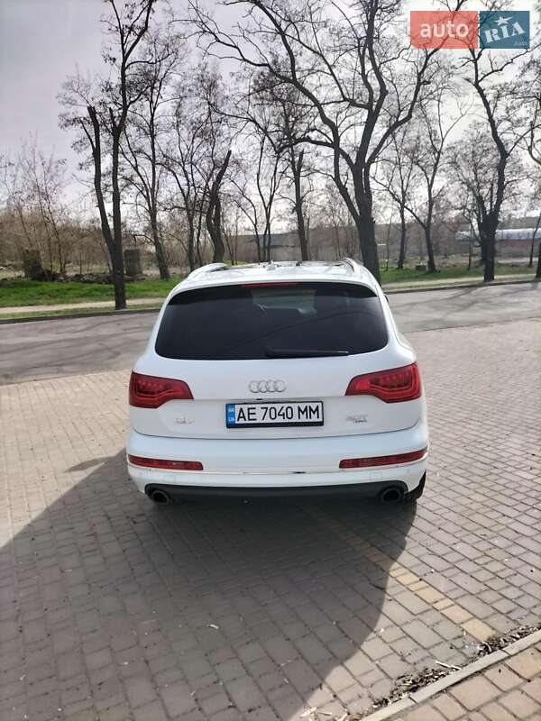 Позашляховик / Кросовер Audi Q7 2015 в Нікополі