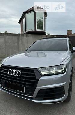 Позашляховик / Кросовер Audi Q7 2018 в Дніпрі