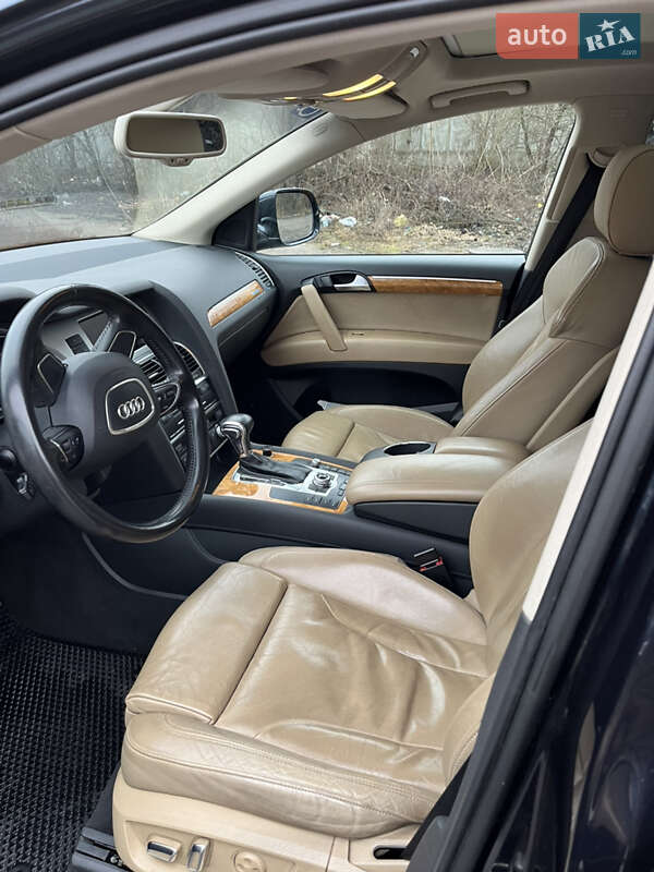 Внедорожник / Кроссовер Audi Q7 2011 в Житомире