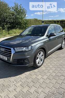 Audi Q7 2016