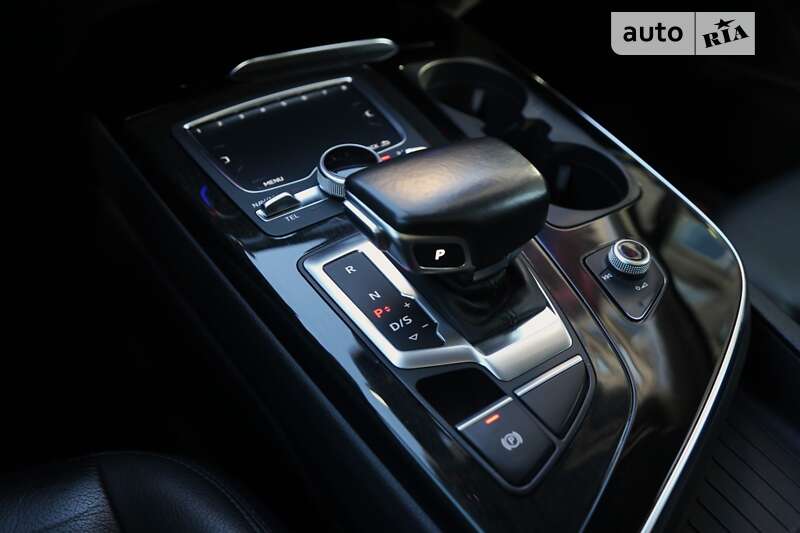 Внедорожник / Кроссовер Audi Q7 2018 в Киеве