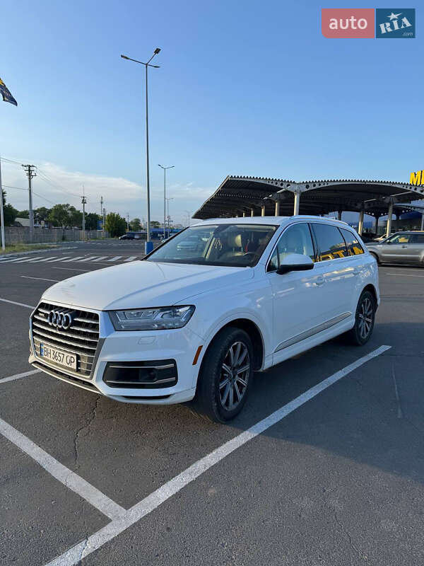 Позашляховик / Кросовер Audi Q7 2017 в Одесі