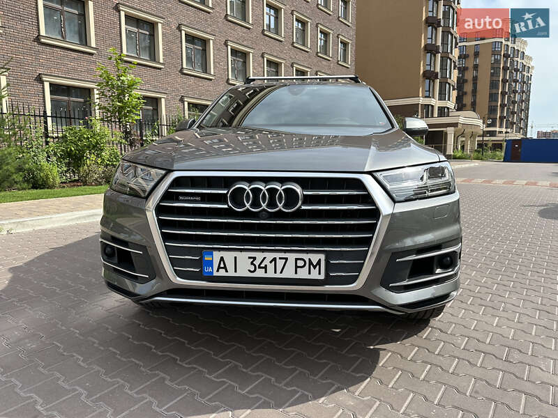 Внедорожник / Кроссовер Audi Q7 2017 в Киеве