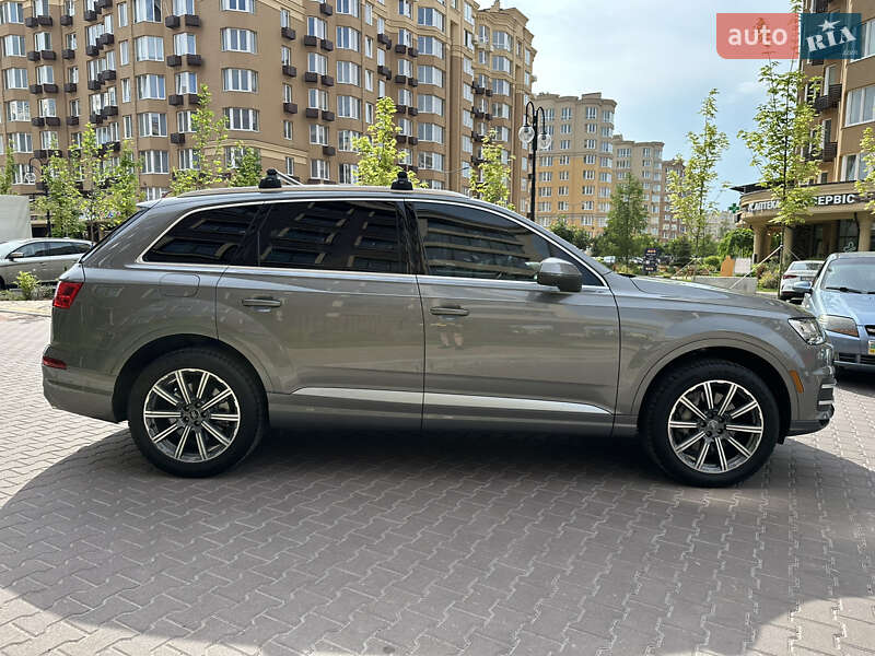 Внедорожник / Кроссовер Audi Q7 2017 в Киеве
