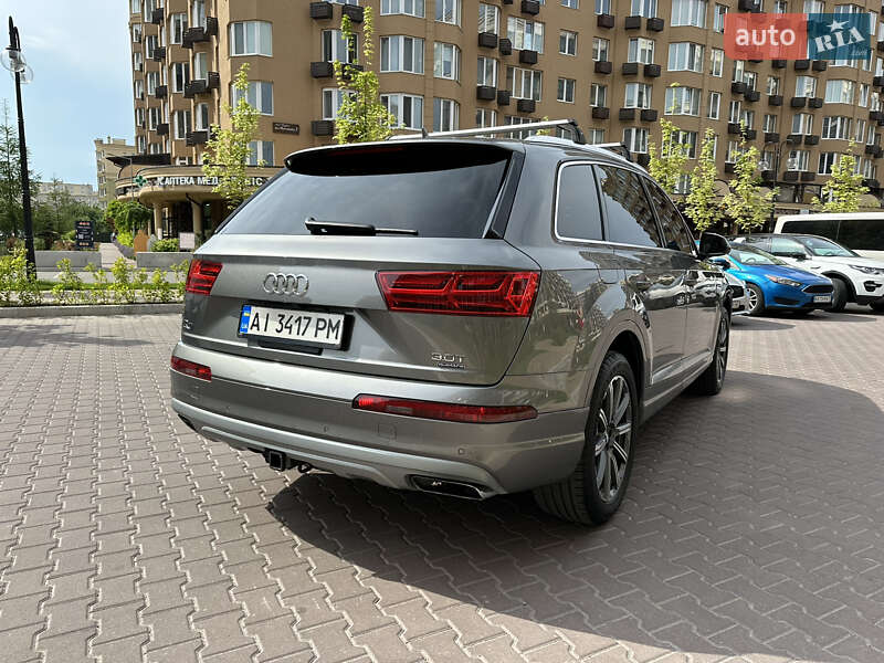 Внедорожник / Кроссовер Audi Q7 2017 в Киеве
