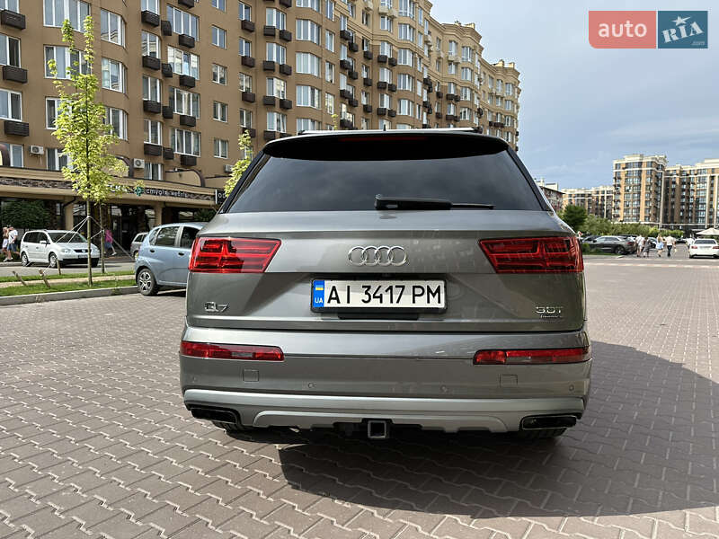 Внедорожник / Кроссовер Audi Q7 2017 в Киеве