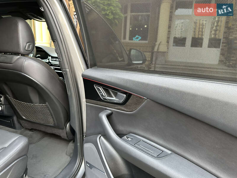 Внедорожник / Кроссовер Audi Q7 2017 в Киеве