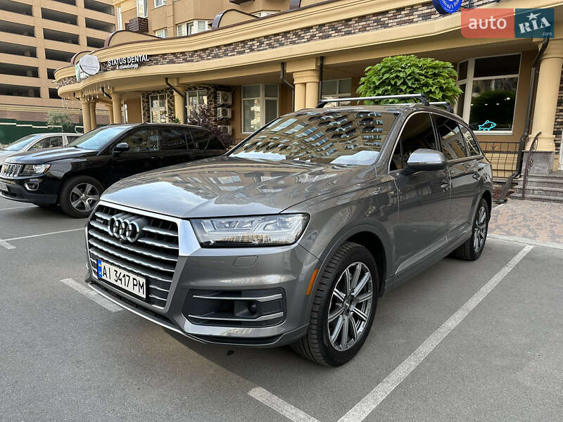 Внедорожник / Кроссовер Audi Q7 2017 в Киеве