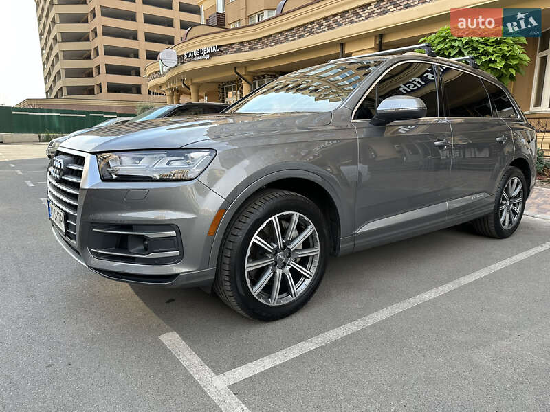 Внедорожник / Кроссовер Audi Q7 2017 в Киеве
