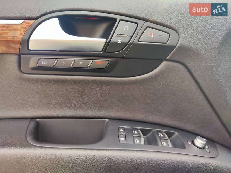 Внедорожник / Кроссовер Audi Q7 2015 в Львове