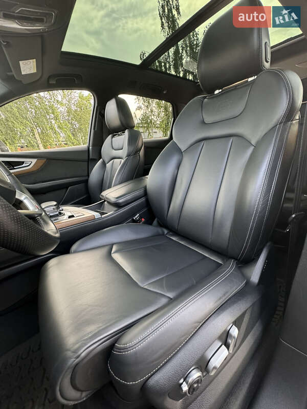 Позашляховик / Кросовер Audi Q7 2015 в Ізмаїлі