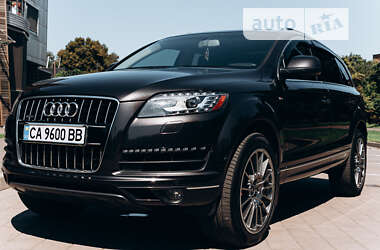 Внедорожник / Кроссовер Audi Q7 2015 в Киеве