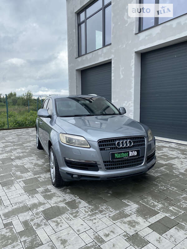 Позашляховик / Кросовер Audi Q7 2007 в Тячеві