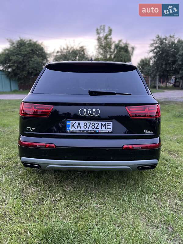 Позашляховик / Кросовер Audi Q7 2016 в Фастові