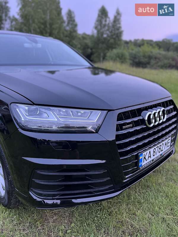 Позашляховик / Кросовер Audi Q7 2016 в Фастові