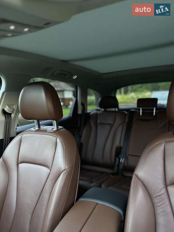 Позашляховик / Кросовер Audi Q7 2016 в Фастові