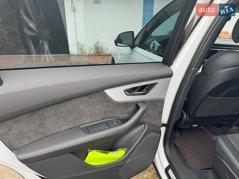 Позашляховик / Кросовер Audi Q7 2021 в Кропивницькому