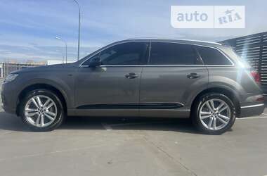 Внедорожник / Кроссовер Audi Q7 2017 в Киеве