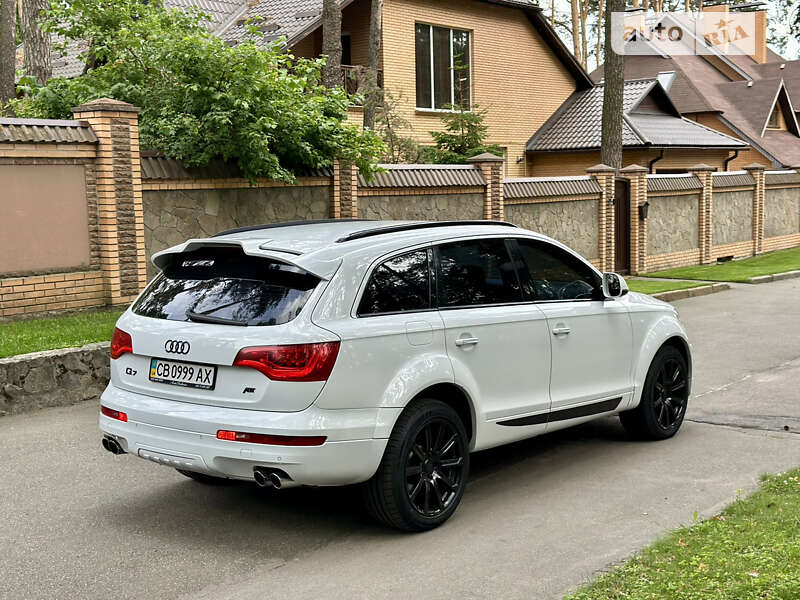 Внедорожник / Кроссовер Audi Q7 2013 в Чернигове