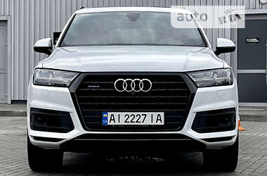 Позашляховик / Кросовер Audi Q7 2017 в Києві