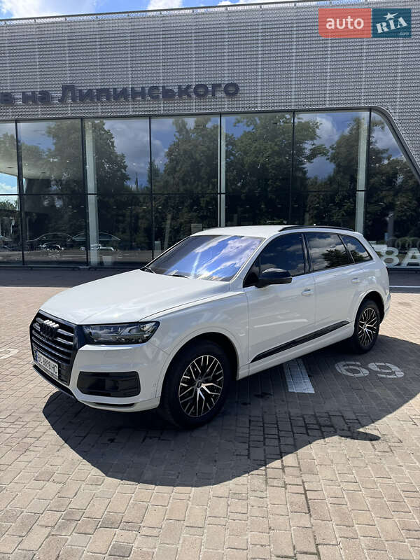 Позашляховик / Кросовер Audi Q7 2016 в Львові
