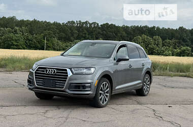Позашляховик / Кросовер Audi Q7 2016 в 