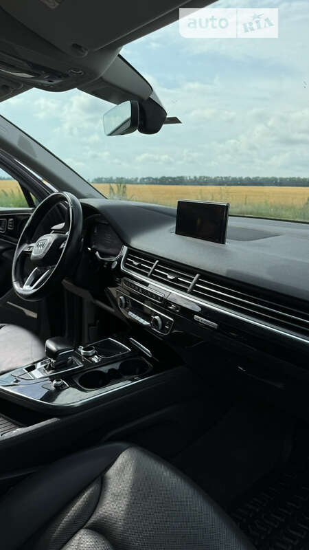 Внедорожник / Кроссовер Audi Q7 2016 в Тальном фото 23 Внедорожник / Кроссовер Audi Q7 2016 в Тальном