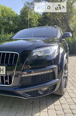 Внедорожник / Кроссовер Audi Q7 2010 в Хотине