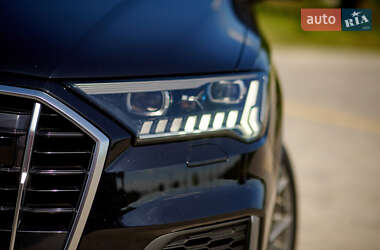 Внедорожник / Кроссовер Audi Q7 2019 в Ровно