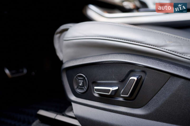 Внедорожник / Кроссовер Audi Q7 2019 в Ровно