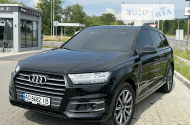 Позашляховик / Кросовер Audi Q7 2017 в Мукачевому