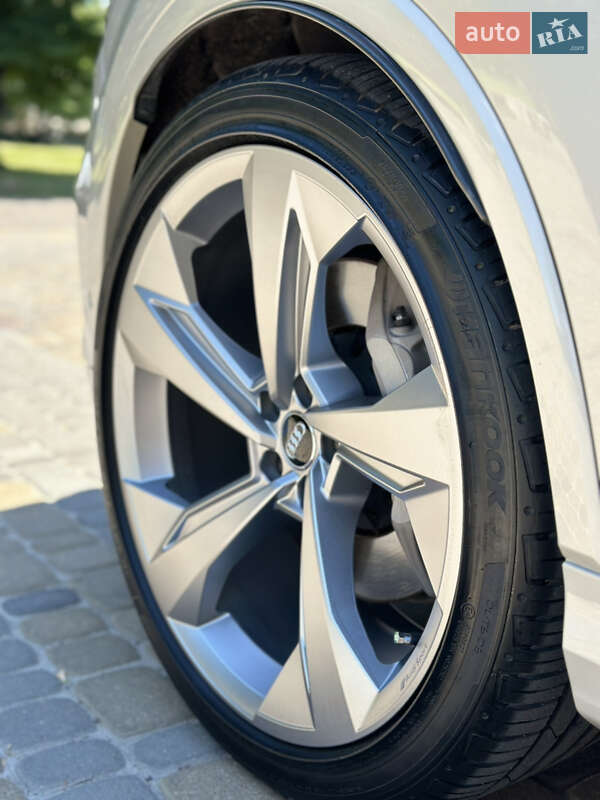 Внедорожник / Кроссовер Audi Q7 2020 в Львове