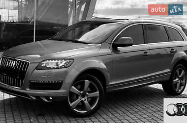 Позашляховик / Кросовер Audi Q7 2013 в Ужгороді