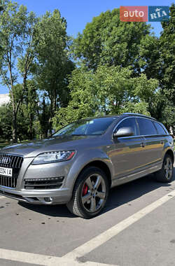 Позашляховик / Кросовер Audi Q7 2013 в Ужгороді