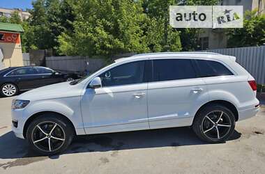 Внедорожник / Кроссовер Audi Q7 2014 в Каменец-Подольском