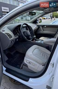 Позашляховик / Кросовер Audi Q7 2014 в 
