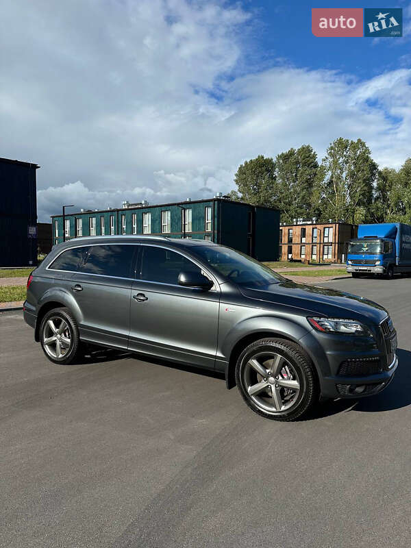 Позашляховик / Кросовер Audi Q7 2015 в Чернігові