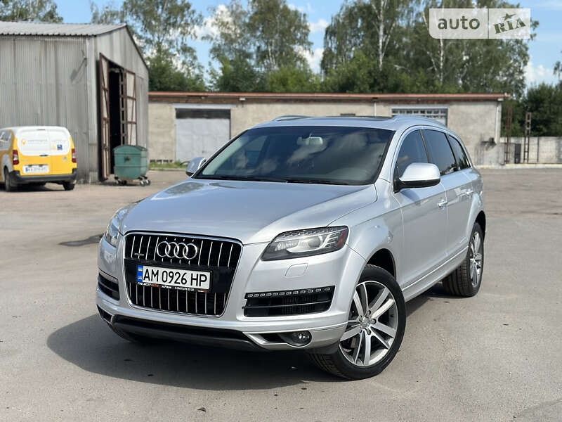 Позашляховик / Кросовер Audi Q7 2015 в Звягелі